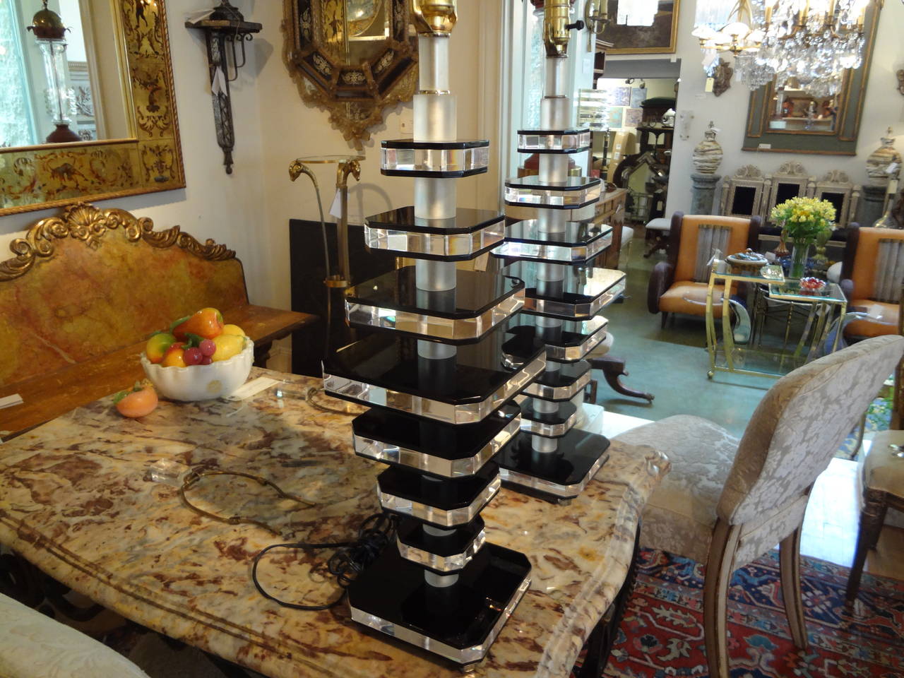 Pair Of Geometric Stacked Lucite Table Lamps In Good Condition In Houston, TX