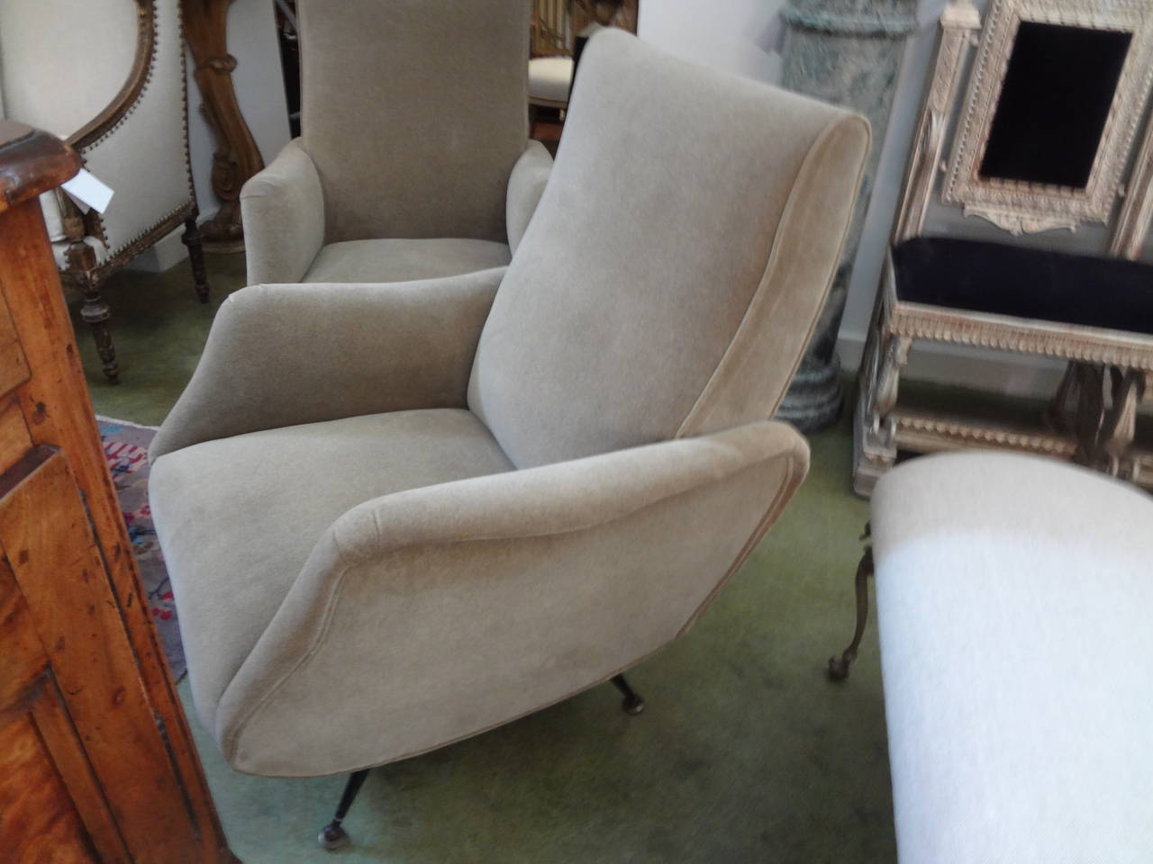 Pair of Sculptural Lounge Chairs, Milan, 1950 2
