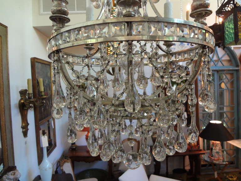 Louis XVI French Maison Baguès Style 8-Light Crystal Chandelier For Sale