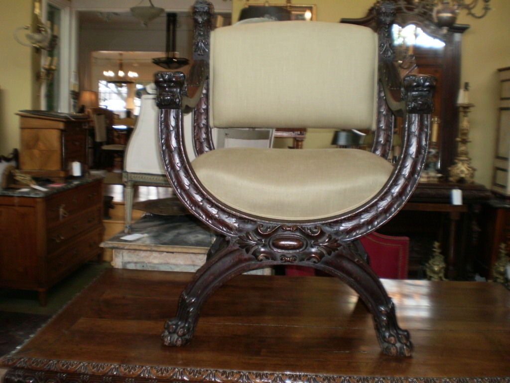 Chaise italienne ancienne de style Renaissance en vente 4