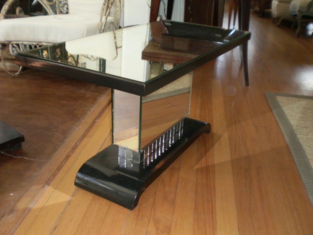 Stylish Period French Art Moderne Mirrored Cocktail Or Side Table Inspired By Dominique.

 

        
