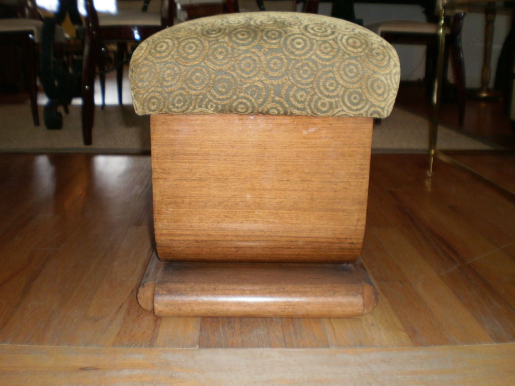 French Art Deco Walnut U-Shaped Bench Or Ottoman In Good Condition In Houston, TX