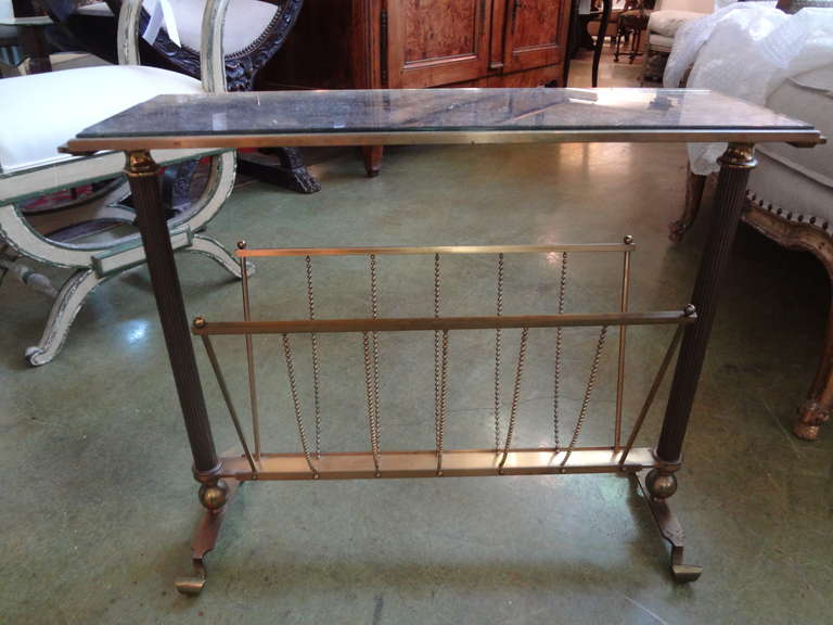 Stylish French 1940s Bagues style bronze table or magazine stand with mirrored top.
