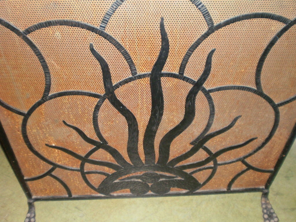 Stylish French Art Deco Wrought Iron Fire Screen