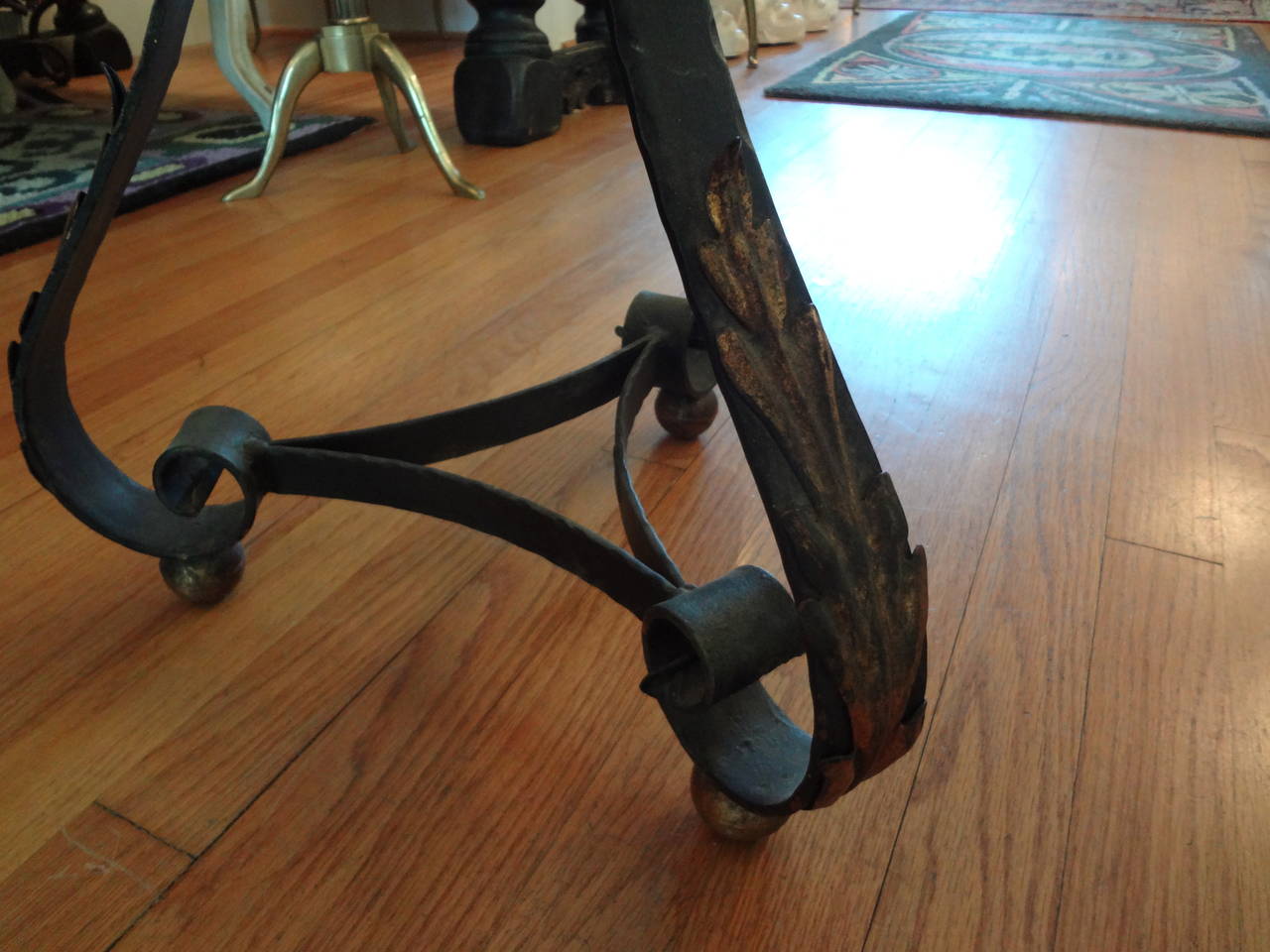 Italian Wrought Iron Stand In Excellent Condition In Houston, TX