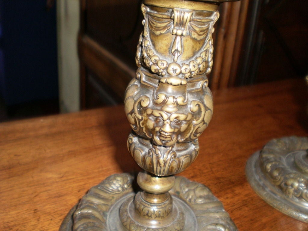 Francese Candeliere o portacandele in bronzo Luigi XIV francese del XVIII secolo in vendita