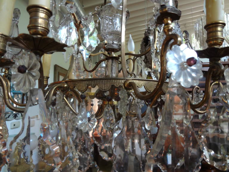 Lustre français ancien de style Baccarat en bronze et cristal en vente 4