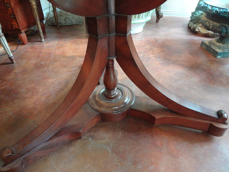 Handsome 19th Century French Louis Philippe Walnut Center Table In Good Condition In Houston, TX