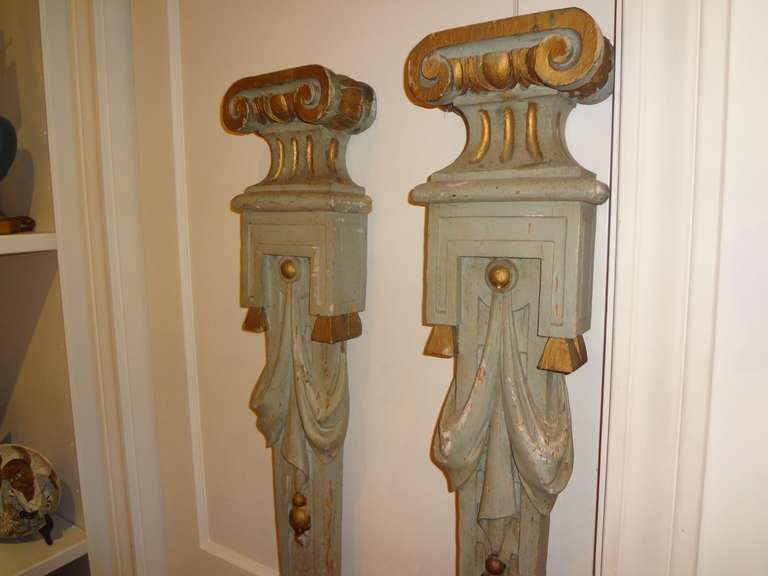 Italian Neoclassical Style Painted and Giltwood Architectural Pilaster Columns For Sale 2