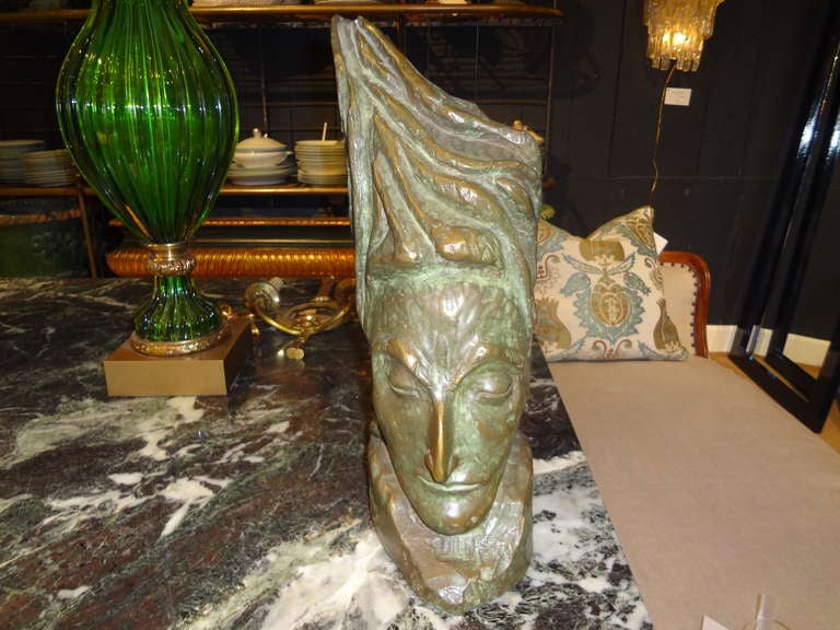 Mid-Century Modern bronze bust by J.D. Murillo.
Interesting Mid-Century Modern Brancusi inspired patinated bronze bust or head sculpture signed J.D. Murillo. Fabulous patina on this abstract Mid-Century Modern sculpture.