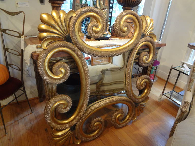 Stunning Italian Carved gilt wood Mirror 3
