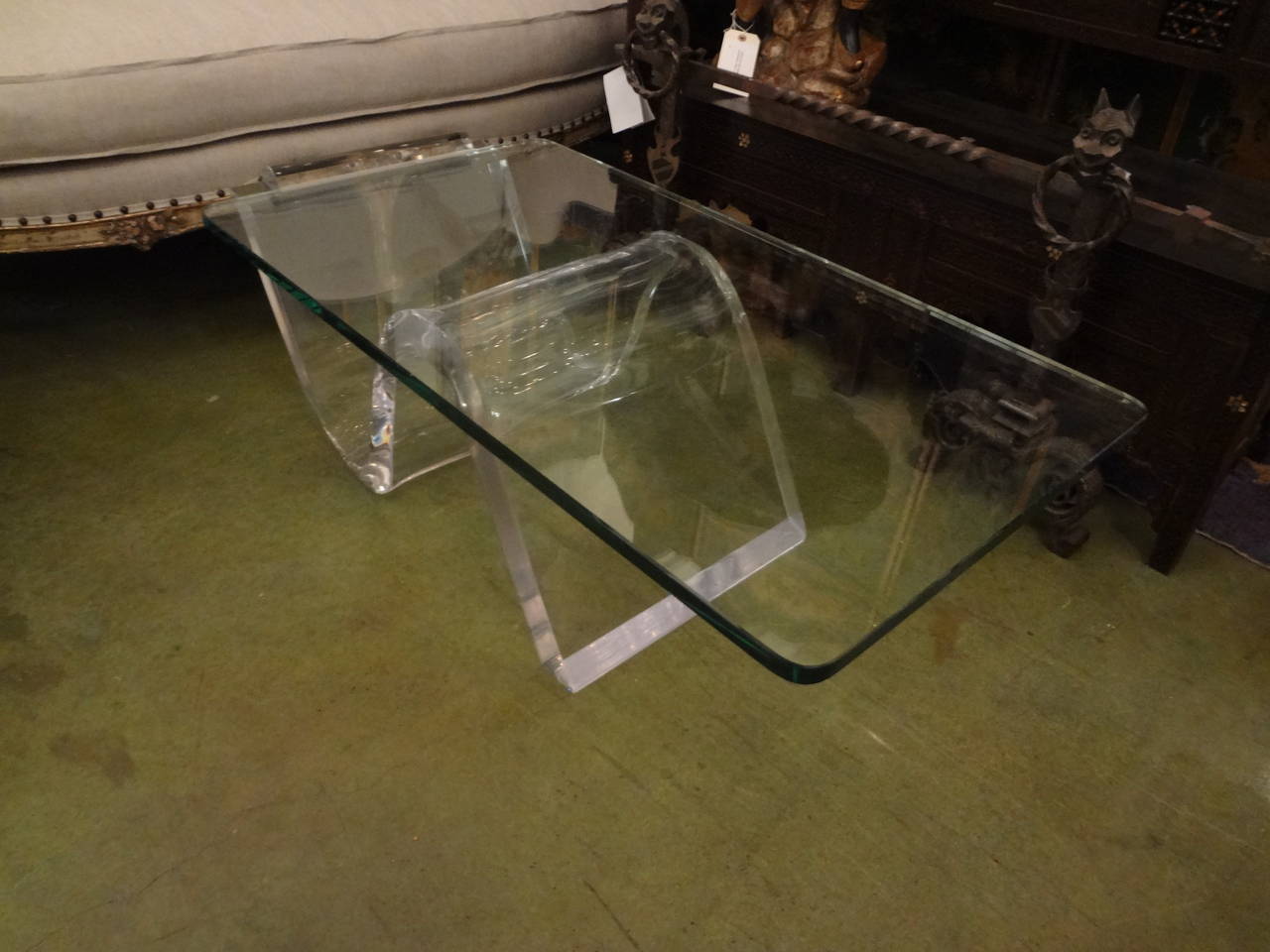 Mid-Century Modern Acrylic Cantilevered Cocktail Table with Glass Top In Good Condition In Houston, TX