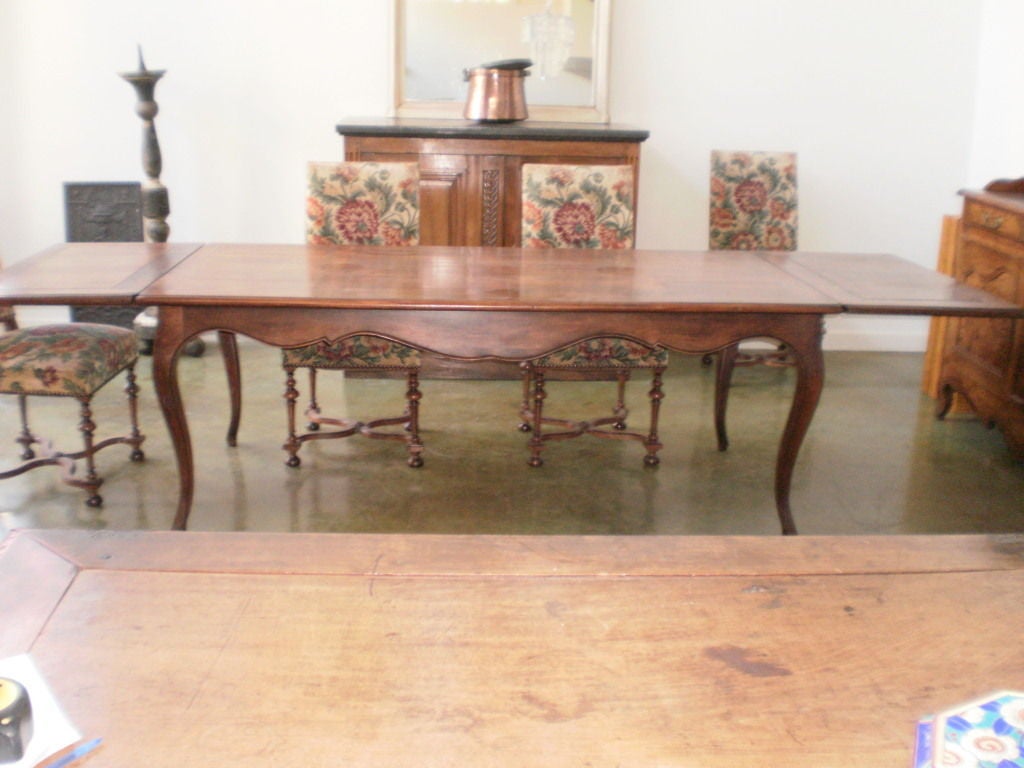 19th Century French Louis XV Style Walnut Dining Table 5