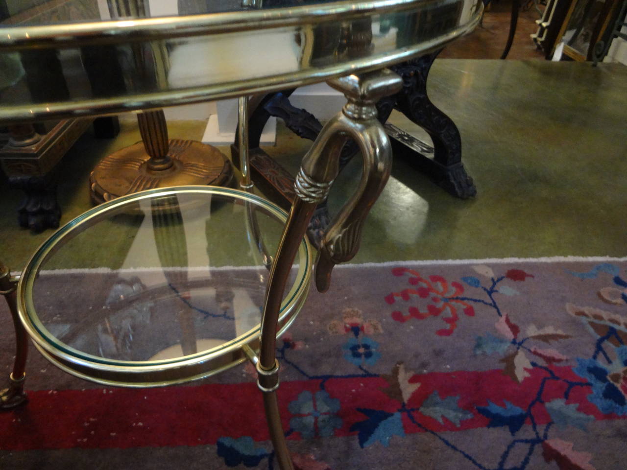 Italian Mid-Century Modern Brass and Glass Two-Tiered Table 3