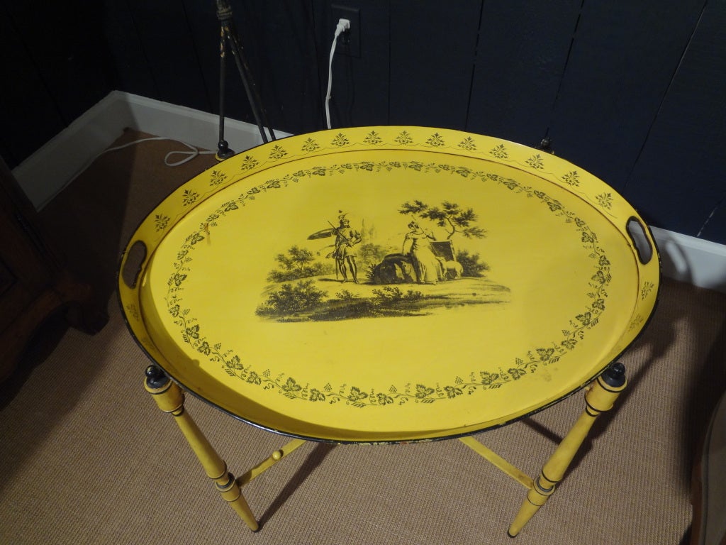 Italian Neoclassical Style Tole Tray Table  In Good Condition In Houston, TX