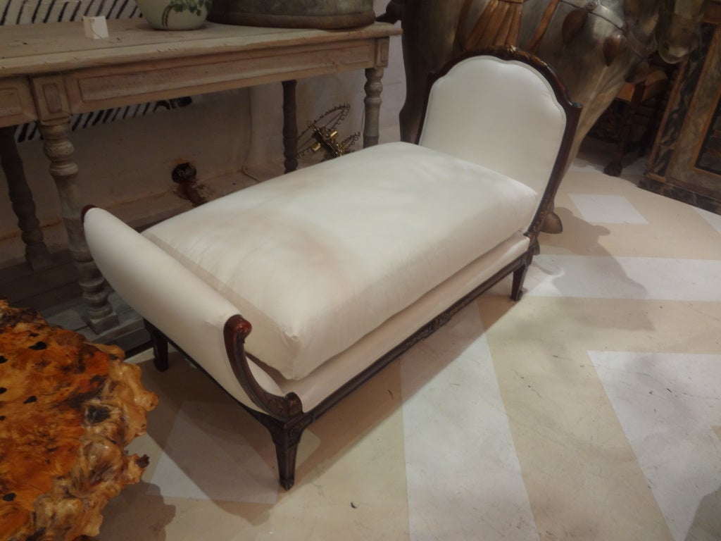 19th Century French Louis XVI Style Chaise Lounge For Sale 1