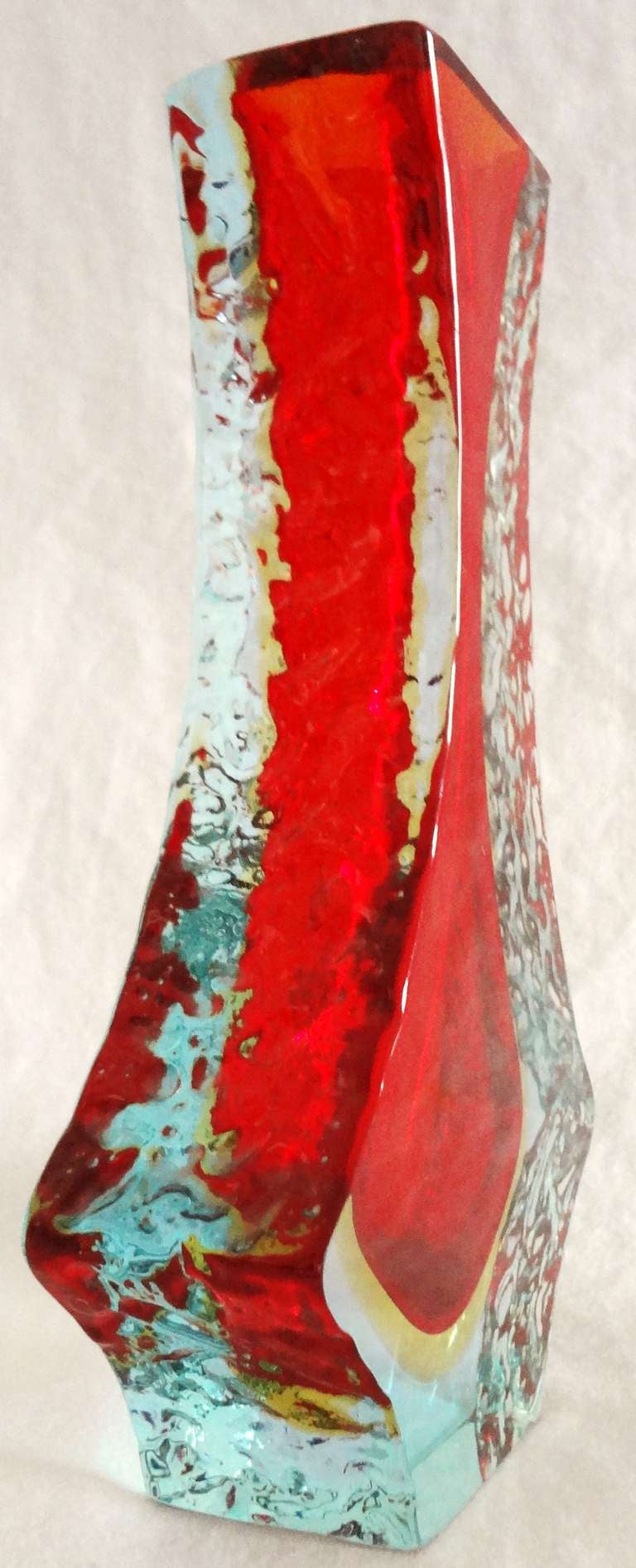 Tall 1960s Mandruzzato Italian Murano art glass vase.