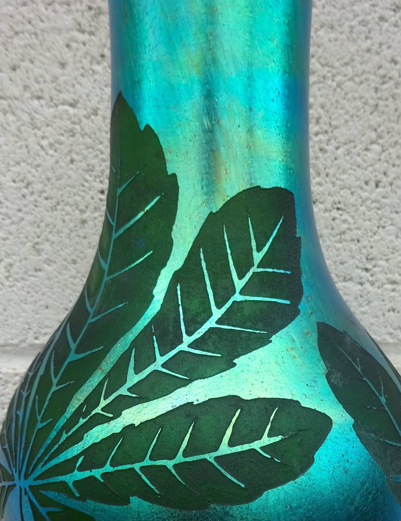 French Deco Iridescent Acid-Etched Art Glass Vase, 1920s In Excellent Condition For Sale In Washington, DC
