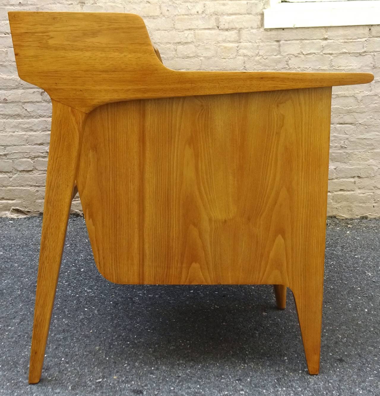 Mid-20th Century Sculptural 1950s American Modernist Bleached Walnut Desk For Sale