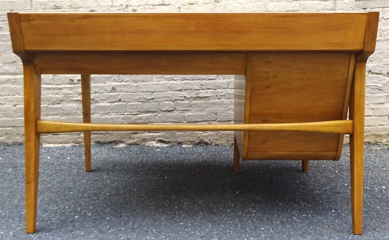 Sculptural 1950s American Modernist Bleached Walnut Desk For Sale 1