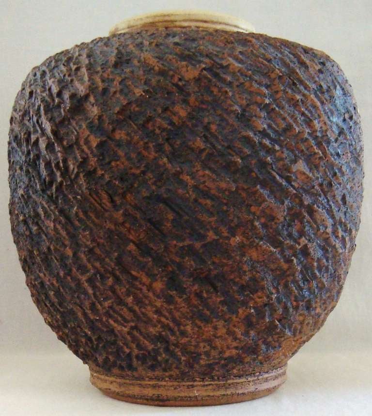 Textural 1970s Art Pottery Urn In Excellent Condition For Sale In Washington, DC