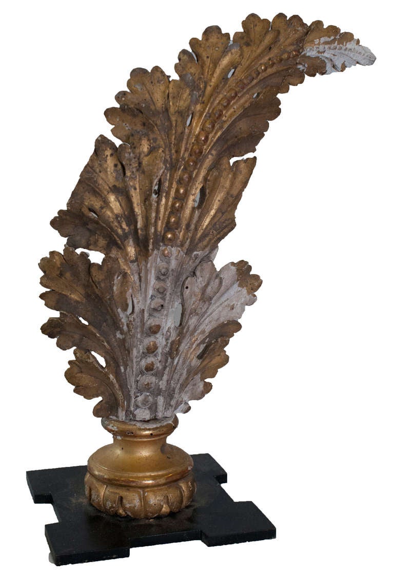 Set of Four Gilt Architectural Elements in the Form Beaded Acanthus Leave In Good Condition In Washington, DC