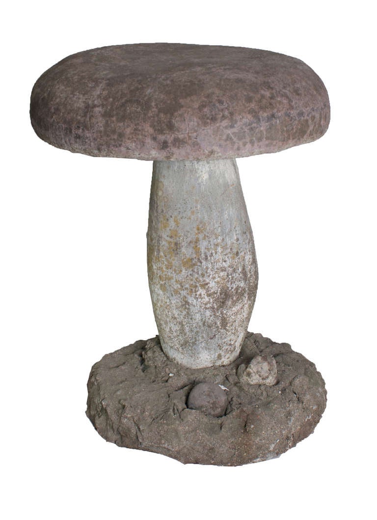 Set of Three Faux Bois Garden Stools in The Form of Mushrooms In Excellent Condition In Washington, DC