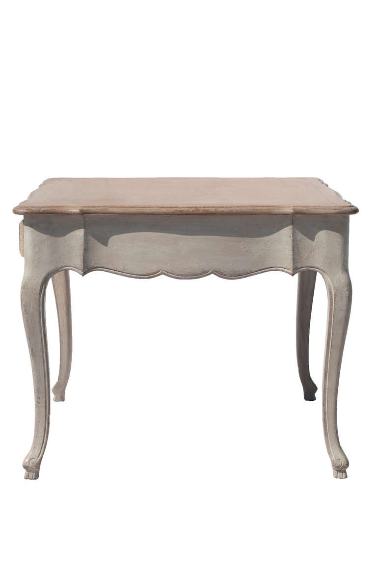 Pair of Louis XV Style Low Side Tables In Good Condition For Sale In Los Angeles, CA