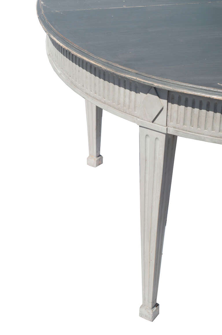 Grey Painted, Neoclassical Style Dining Table In Good Condition In Washington, DC