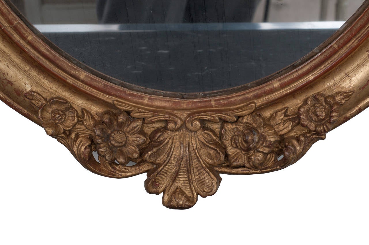 Pair of Gilt Oval Mirrors In Excellent Condition For Sale In Washington, DC