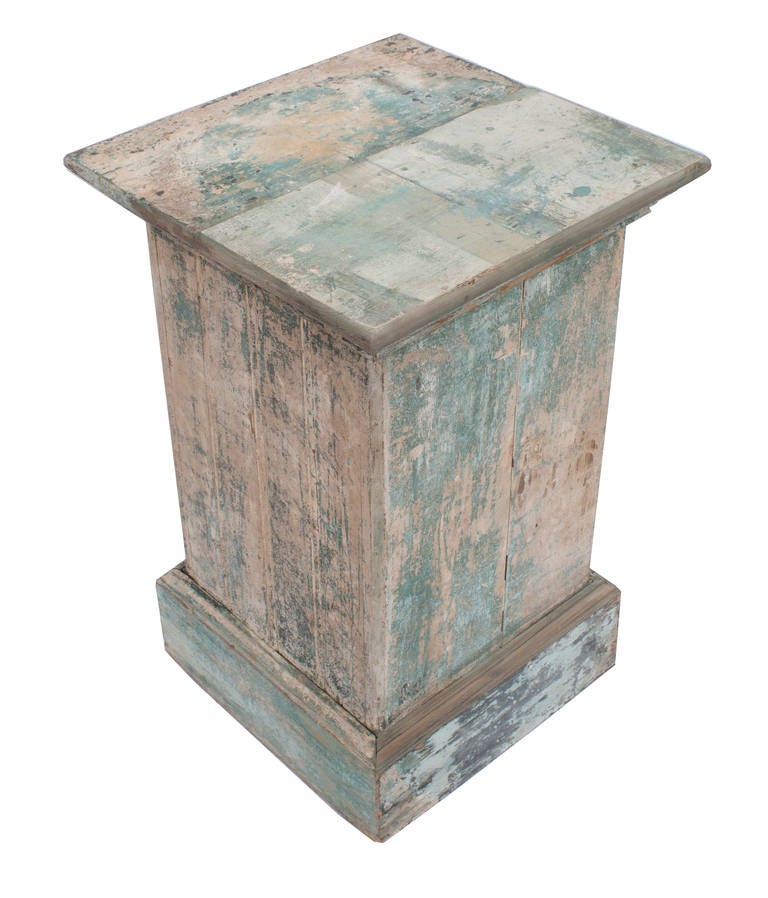 Pair of Painted Blue Pedestals In Good Condition In Washington, DC