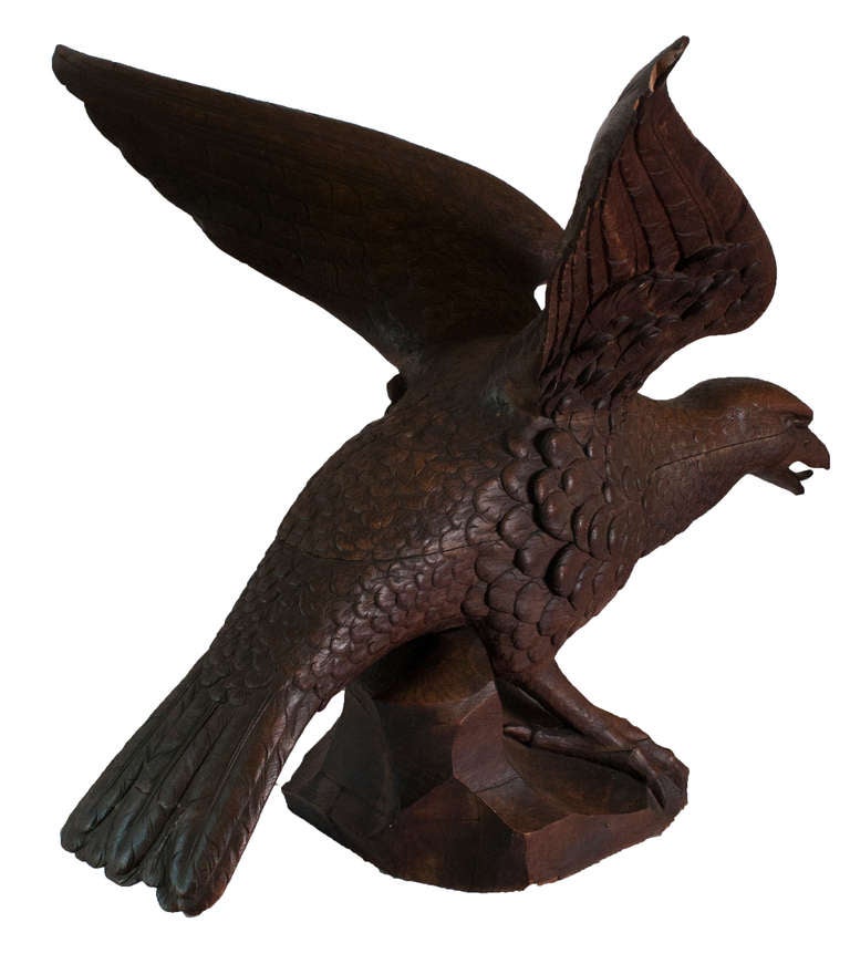 Allemand Aigle de la Forêt-Noire en bois sculpté en vente