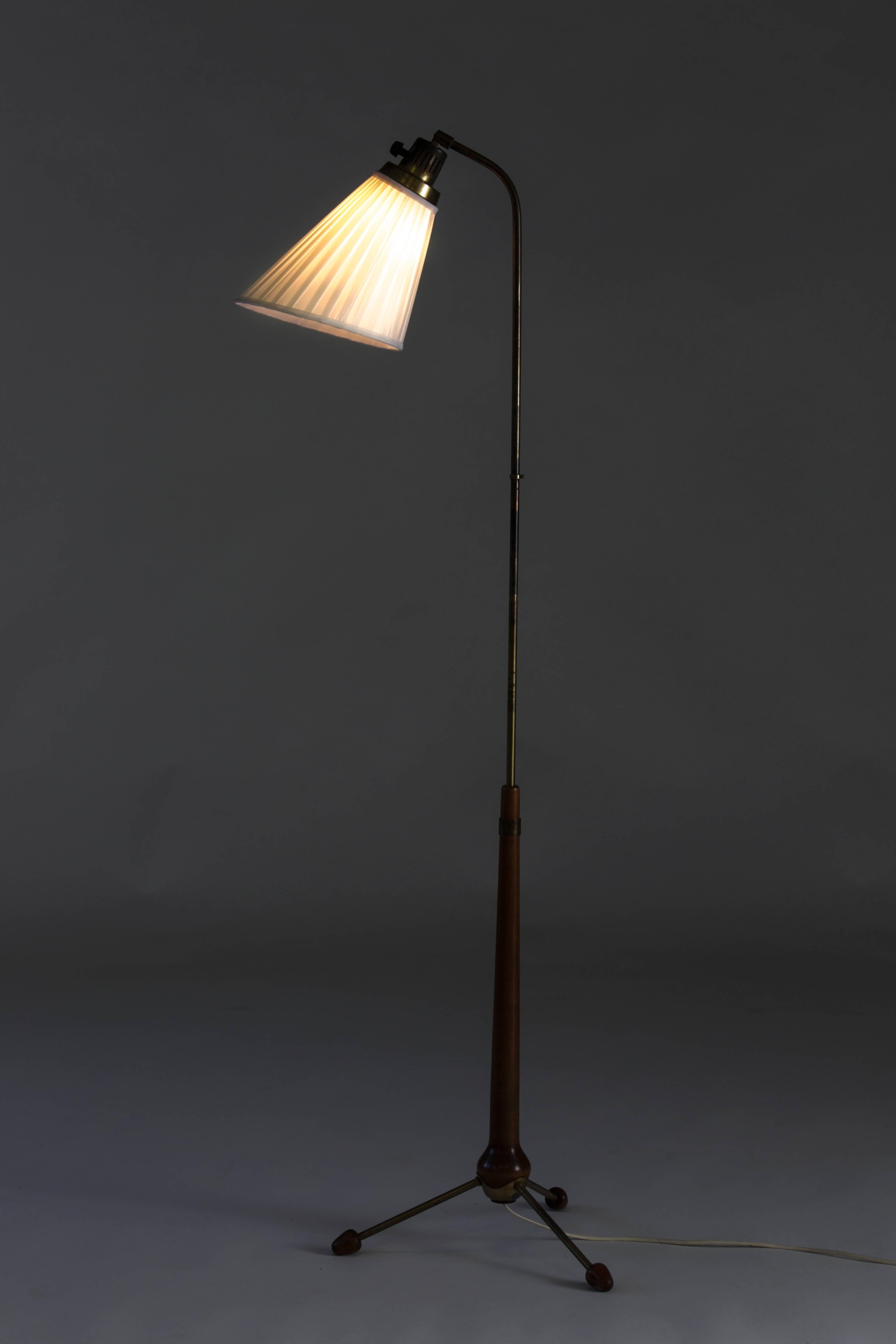 Early Floor Lamp by Hans Bergström for Ateljé Lyktan, 1940s, Sweden 3