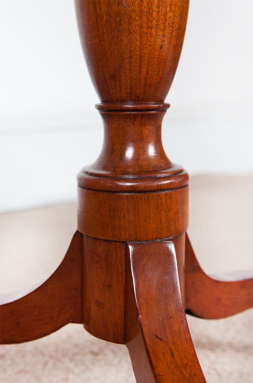 Mahogany Federal Revolving Oval Candle Stand