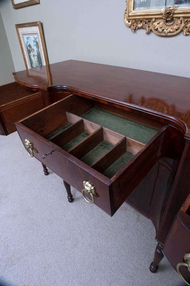 Federal Mahogany Sideboard, Boston, Circa:1810 For Sale 2