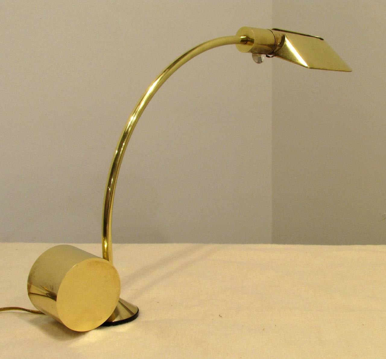 Cedric Hartman Omaha Brass Desk Lamp In Excellent Condition In High Point, NC