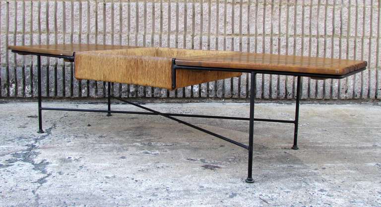 Arthur Umanoff Cocktail Table In Good Condition For Sale In High Point, NC