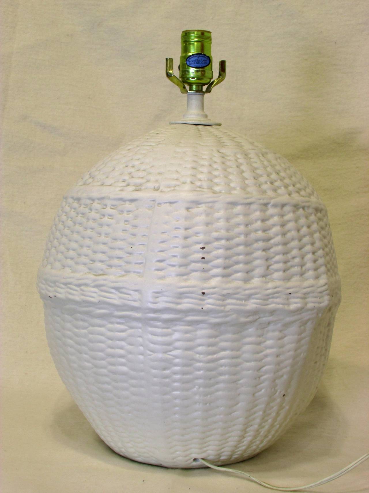 Pair of Ceramic Basket Lamps In Good Condition In High Point, NC