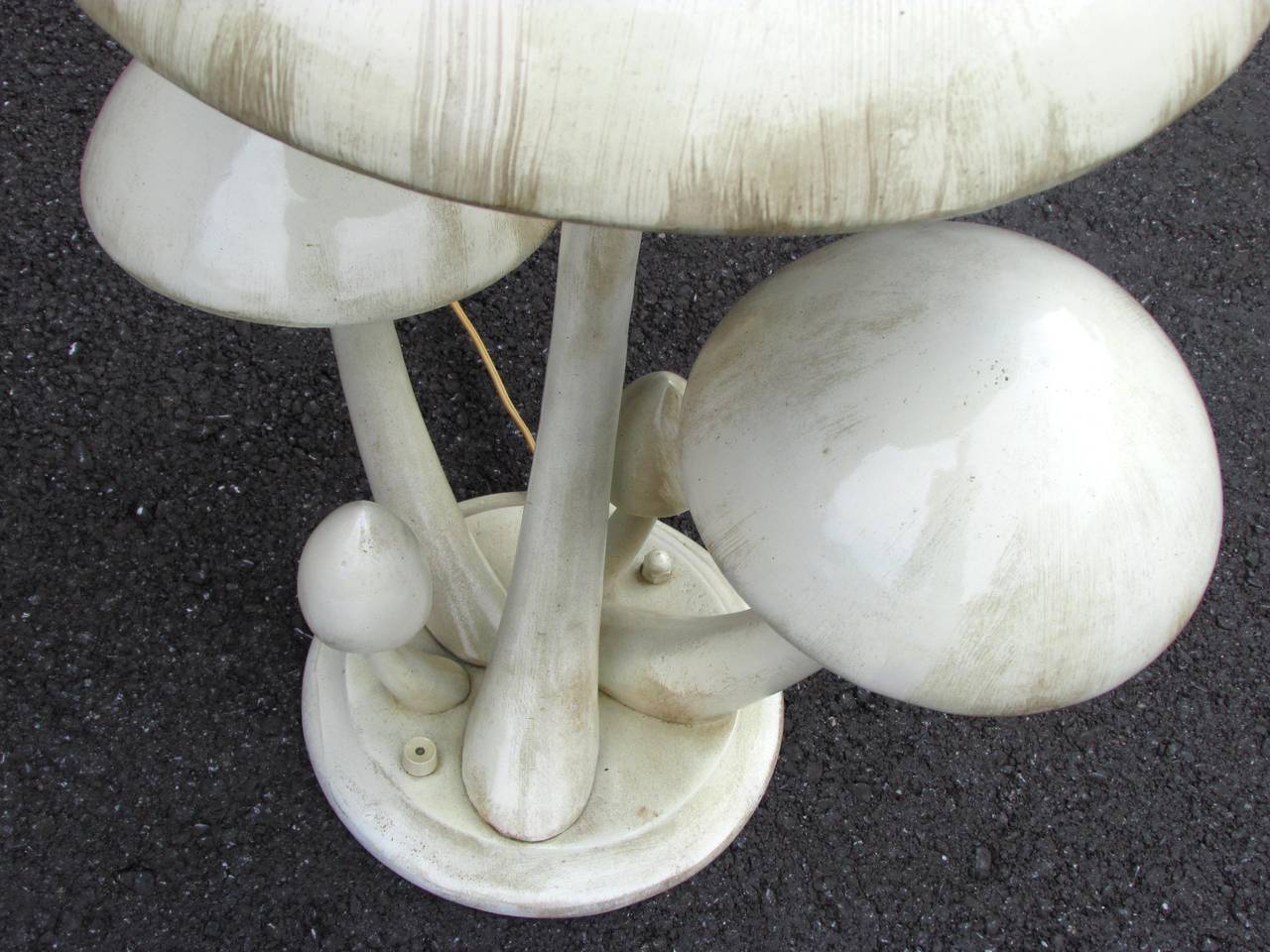 Mushroom Lamp In Excellent Condition In High Point, NC