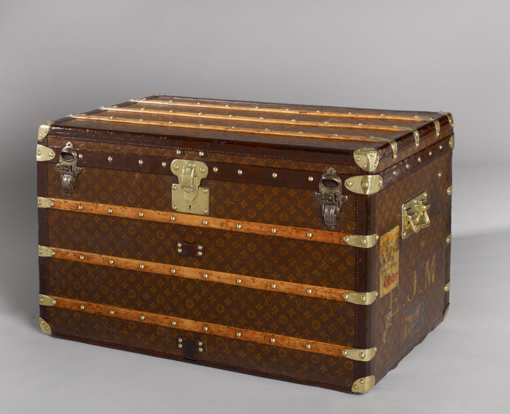 Louis Vuitton Monogram Courier Trunk, circa 1900.
