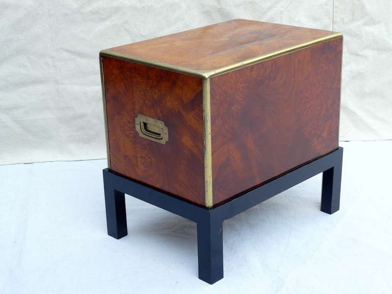 Exquisite Early 1800, British Burl and Brass Cigar Humidor Chest on Stand In Good Condition In Kensington, MD