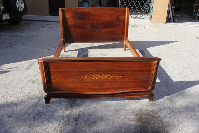 French Art Deco Palisander M-O-P Detail Bed  In Good Condition In Hialeah, FL