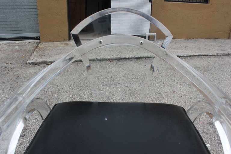 20th Century Mid Century Modern Lucite Table and 4 Lucite Chairs Set