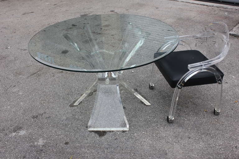 Mid Century Modern Lucite Table and 4 Lucite Chairs Set 4