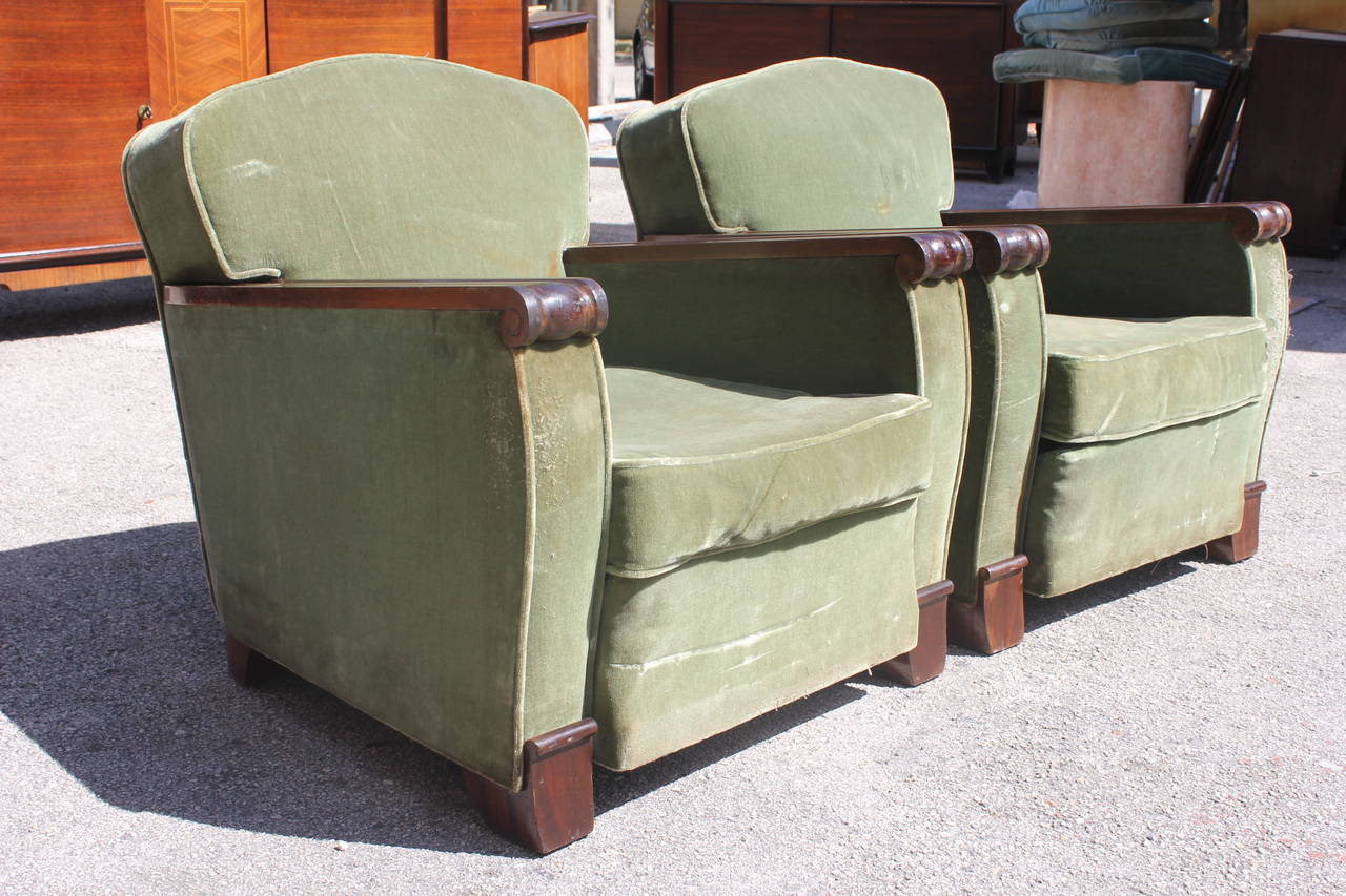 Pair of French Art Deco Club Chairs by Gaston Poisson, circa 1940s In Good Condition In Hialeah, FL