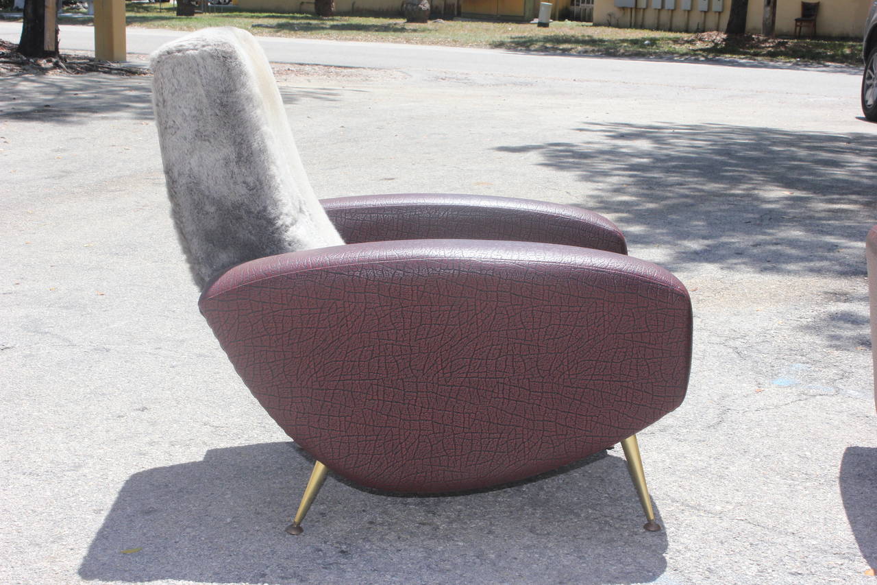 Pair of Italian Mid-Century Modern Club Chairs, circa 1960s 1