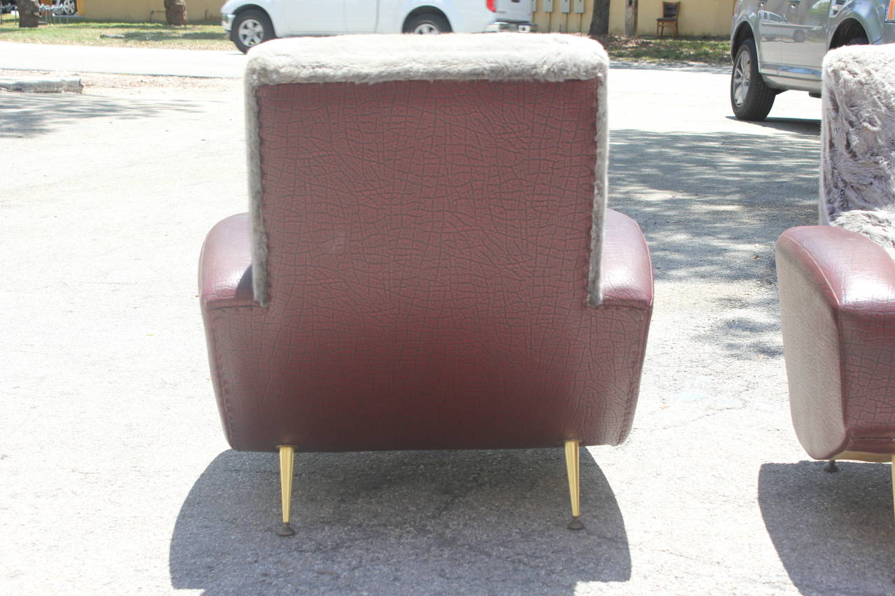 Pair of Italian Mid-Century Modern Club Chairs, circa 1960s 2