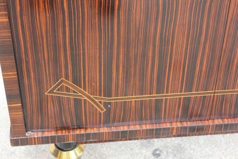 A French Art Deco/ Art Moderne Exotic Macassar Ebony Dry Bar, circa 1940's 3