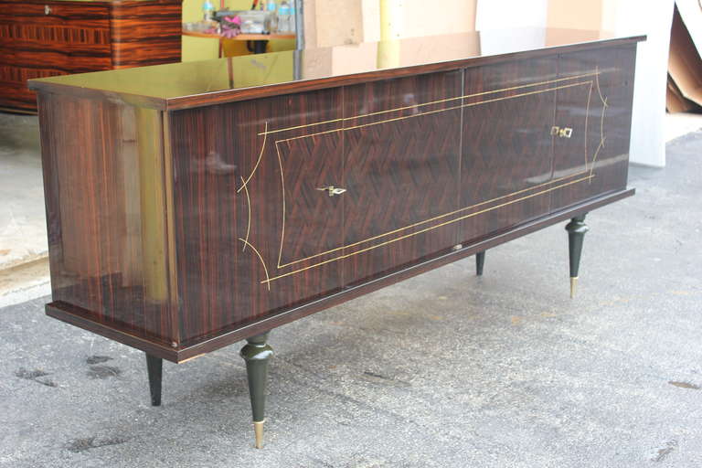 French Art Deco Exotic Macassar Ebony Dark Grain Marquetry Buffet/ Sideboard In Excellent Condition In Hialeah, FL