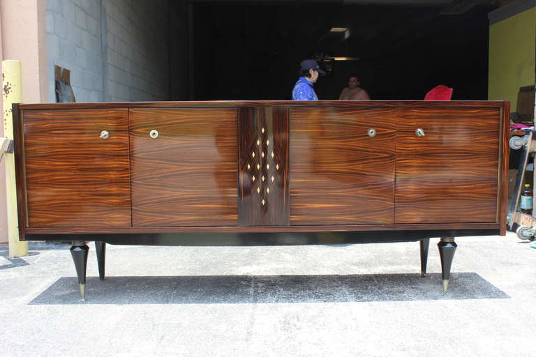 French Art Deco or Art Moderne Exotic Macassar Ebony Buffet In Excellent Condition In Hialeah, FL